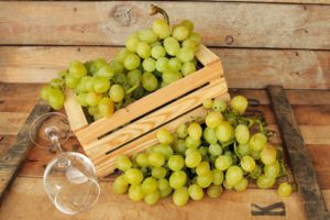 Cassette_per_vino_vino_su_misura_packaging_packaging_online_ristorazione_delivery_cassette_legno_cassette_Cassette_per_vino_vino_su_misura_uva