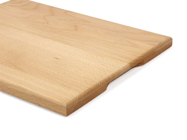 Dettaglio dell’incavo per la presa sul tagliere rettangolare in legno di faggio – TA3226GLNM.