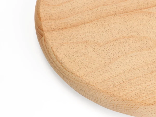 Dettaglio della smussatura del tagliere rotondo in legno di faggio Ø 250 mm – TAQ2522.